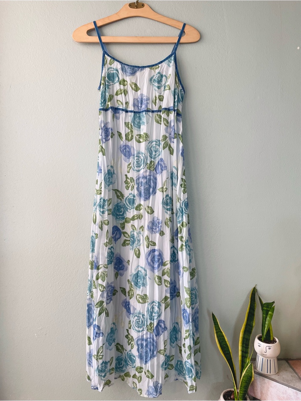 California Concepts | 90s Blue & Green Floral Roses Maxi Summer Sun Dress
